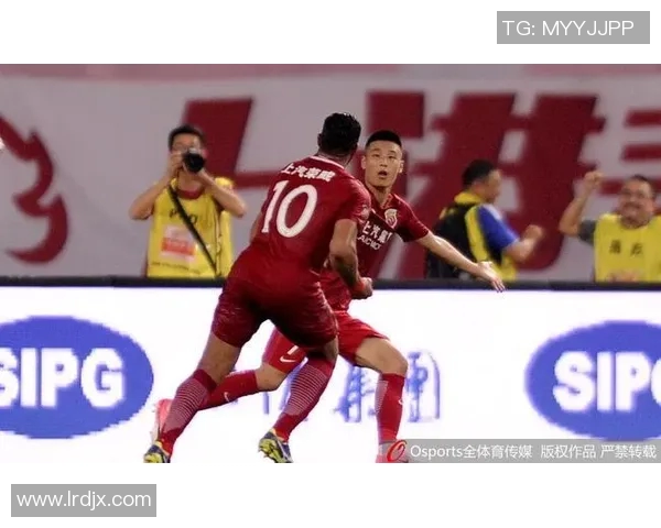 7月22日上海对阵恒大精彩赛事回顾与分析