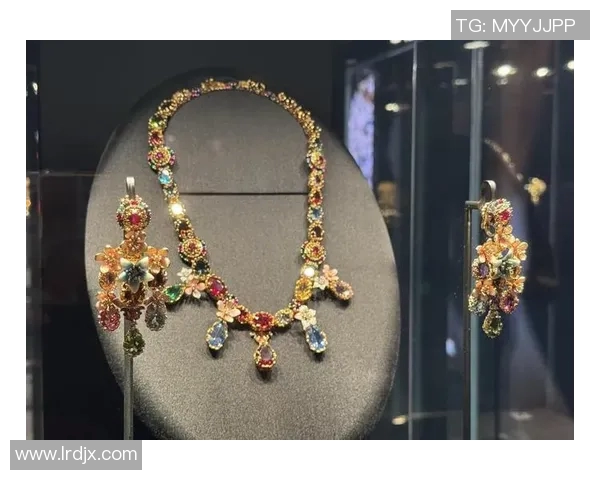 珠宝设计艺术与文化传承的融合探索与未来发展趋势分析 珠宝设计艺术与文化传承的融合探索与未来发展趋势分析