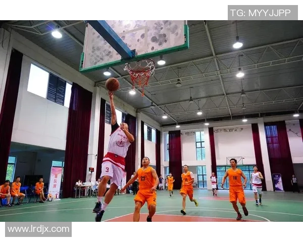 重庆篮球队中路突破革新引领战术变革助力球队崛起