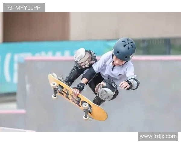 深圳滑板队在全国滑板状态排行榜中荣获第七名展现实力与潜力